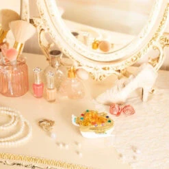 Bandai Pretty Guardian Sailor Moon Eternal Moon Article Jewelry Case -Model Saga Shop 1000127205 2 46858.1536903959