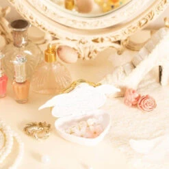 Bandai Pretty Guardian Sailor Moon Eternal Moon Article Jewelry Case -Model Saga Shop 1000127205 4 94403.1536903959