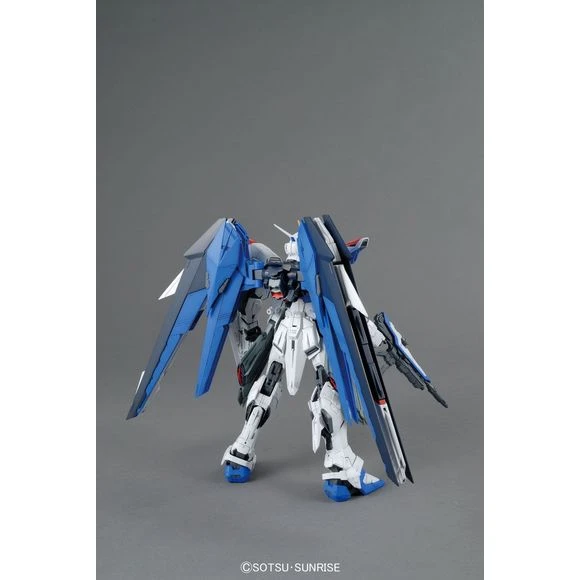 Bandai Hobby Gundam SEED Freedom Gundam Version 2.0 MG 1/100 Model Kit 6 Bandai Hobby Gundam SEED Freedom Gundam Version 2.0 MG 1/100 Model Kit - Image 4