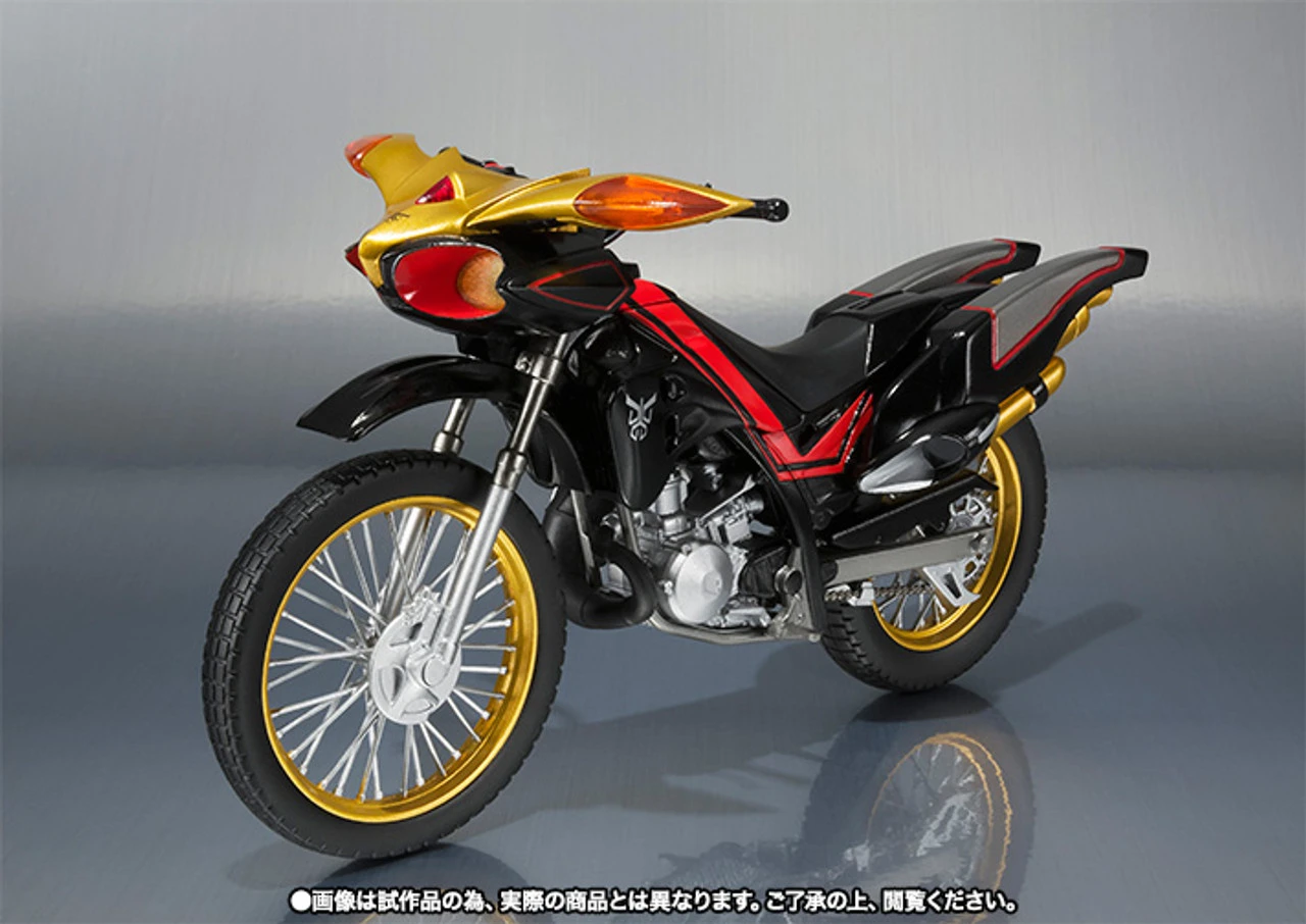 S.H.Figuarts Kamen Masked Rider Kuuga Beat Chaser 2000 Action Figure By BANDAI Premium 4 S.H.Figuarts Kamen Masked Rider Kuuga Beat Chaser 2000 Action Figure By BANDAI Premium - Image 2