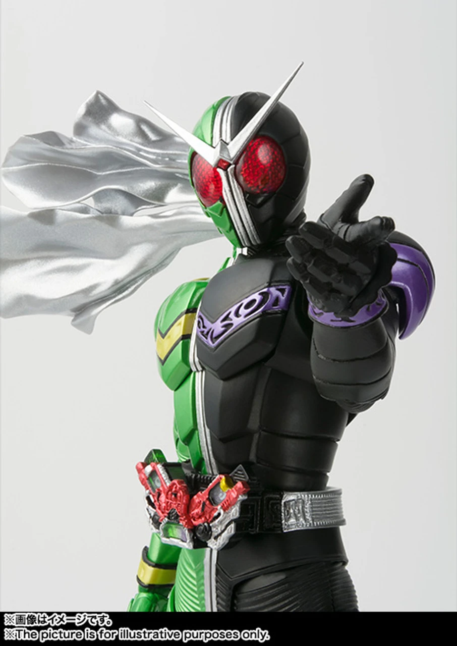 Bandai S.H.Figuarts (Shinkoccou Seihou) Kamen Rider W Cyclone Joker Action Figure 6 Bandai S.H.Figuarts (Shinkoccou Seihou) Kamen Rider W Cyclone Joker Action Figure - Image 4