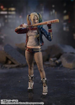 Bandai S.H.Figuarts Harley Quinn (Suicide Squad) Action Figure