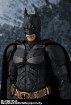 Bandai S.H.Figuarts BATMAN (The Dark Knight) Action Figure -Model Saga Shop item 0000011700 XR5ntAUd 03 82259.1486029644