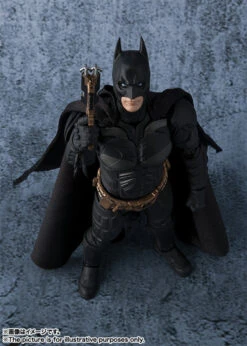 Bandai S.H.Figuarts BATMAN (The Dark Knight) Action Figure -Model Saga Shop item 0000011700 XR5ntAUd 08 77957.1486029644