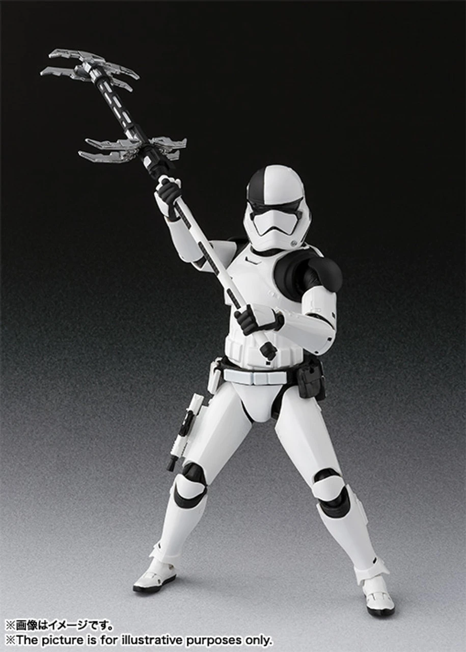 Bandai S.H.Figuarts First Order Executioner (The Last Jedi) Action Figure (Completed) 8 Bandai S.H.Figuarts First Order Executioner (The Last Jedi) Action Figure (Completed) - Image 6