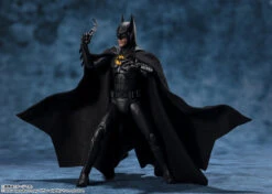 Bandai S.H.Figuarts Batman (The Flash) Action Figure 12 Bandai S.H.Figuarts Batman (The Flash) Action Figure -Model Saga Shop item 0000014463 dd9pAduu 05 11927.1688376517
